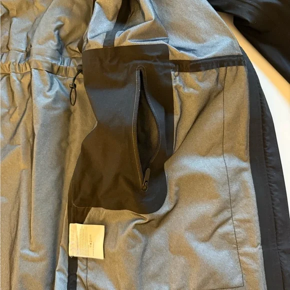 Lululemon Rain Haven Jacket - Picture 10 of 15